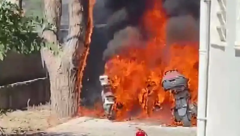 Park Halindeki 6 Motosikletin Alev Alev yanışının Psikolojik Etkileri