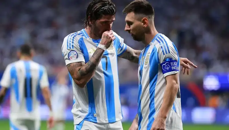 Messi ve Rodrigo de Paul'un Beklenmedik Buluşması: Ne Anlatıyor?