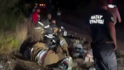 Hatay'da İtfaiye Ekiplerinin Yorgunluk Molası: Zihin Sağlığına Dikkat!