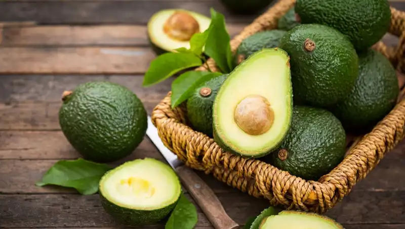 Avokado Tüketimi: Sağlığa Faydaları ve Riskleri Neler?