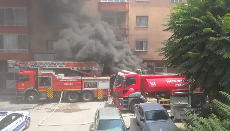 Niğde'de Beyaz Eşya Deposu Yangını: Psikolojik Etkileri ve Toplum Üzerindeki Yansımaları