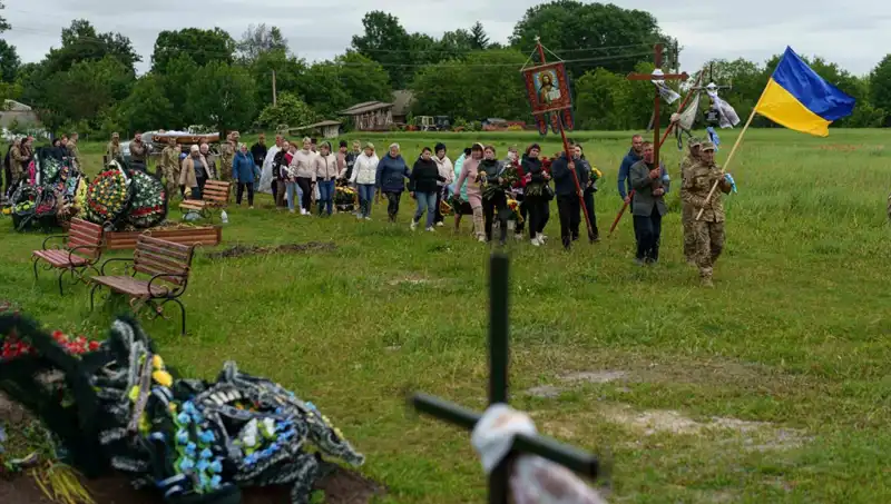: Ukrayna Ortaklığı: Bir İngiliz Askerin Kahramanlık Hikayesi