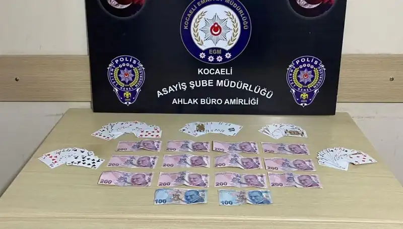 Kocaeli'de Kumar Baskınları: Kahvehanelerde Neler Oluyor?