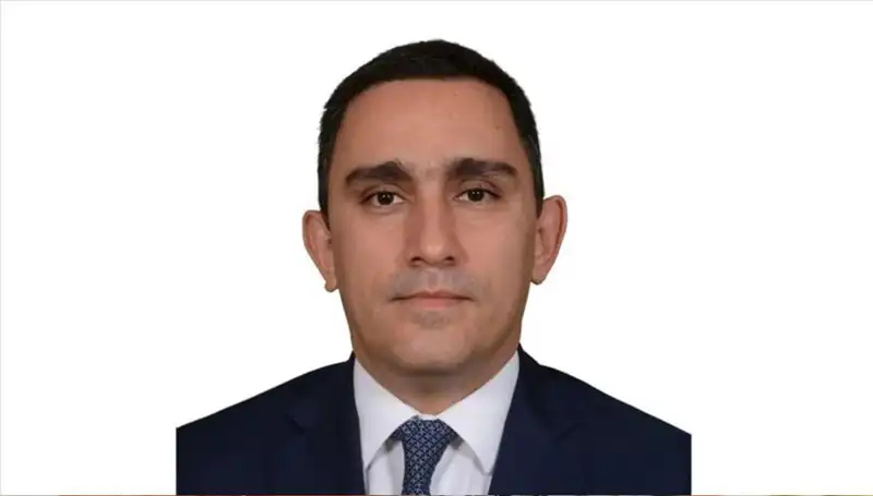 Can Yücel: Şişecam Genel Müdürü'nün Hayatı ve Psikolojik Etkileri