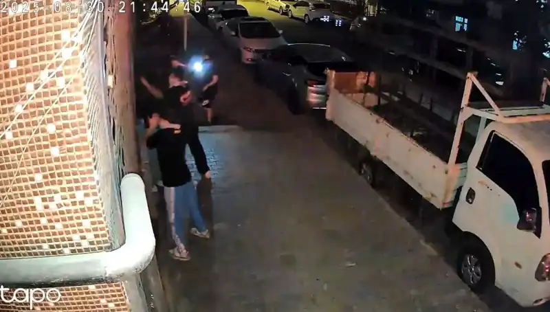 Abinin Selamı Var: Etek Giydirilerek Darp Edilen Gençlerin Hikayesi