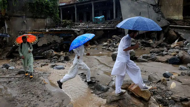 Pakistan’da Sel Felaketi: DSÖ’den Acil Tıbbi Malzeme Yardımı Geldi