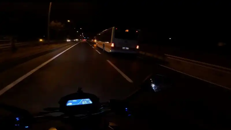 Otobüs Kazasında Yaralanan 41 Yaşındaki Adamın Psikolojik Durumu Üzerine Düşünceler
