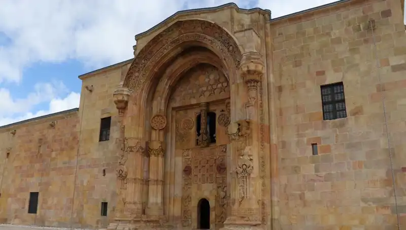 Divriği Ulu Camii ve Darüşşifası: Geleneksel ve Ruhsal Bir Yolculuk