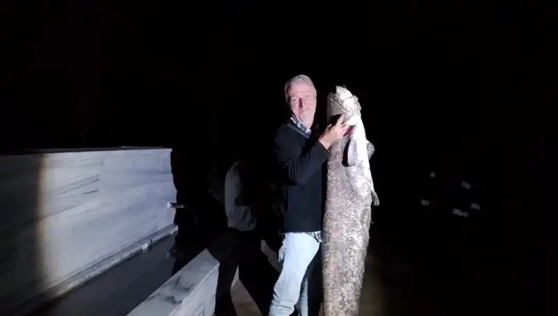 Ticaretin Dışı: Barajda Bulunan 40 Kilo Ağırlığındaki Gizemli Hazine