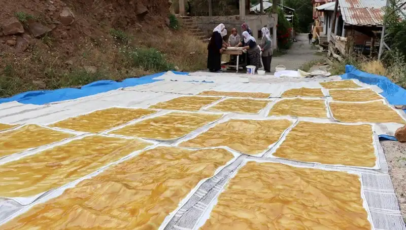 Kışın Sofralarındaki O Betris: Geleneksel Odun Ateşi ile Hazırlanan Lezzetler