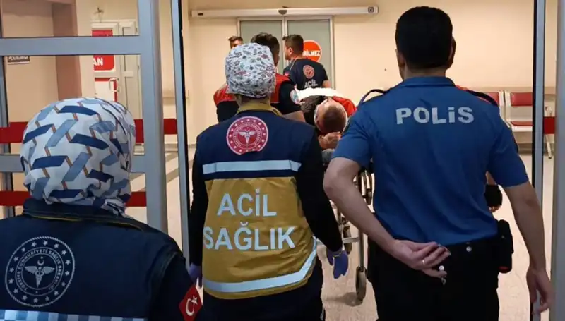 Polisin Kaza Anında Gelişmiş Duygusal Tepkileri: İki Yaralı!