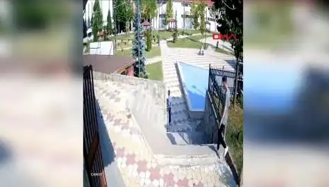 Kastamonu'da Muhtarın Yanaştığı Kişi Tarafından Bıçaklanması Şok Yarattı
