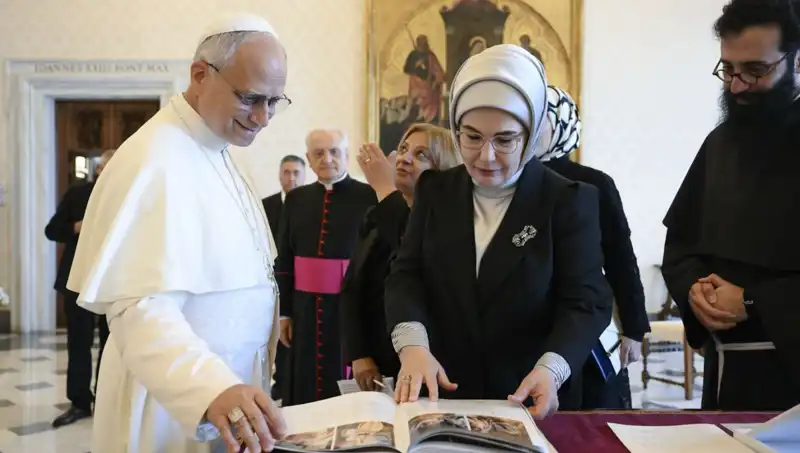 Emine Erdoğan ve Papa Leo: Gazze Krizi Üzerine Görüşme Detayları
