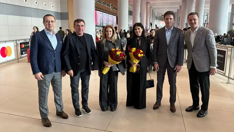 Hagi ve Popescu'nun İstanbul'daki Psikolojik İzleri ve Futbolun Gücü