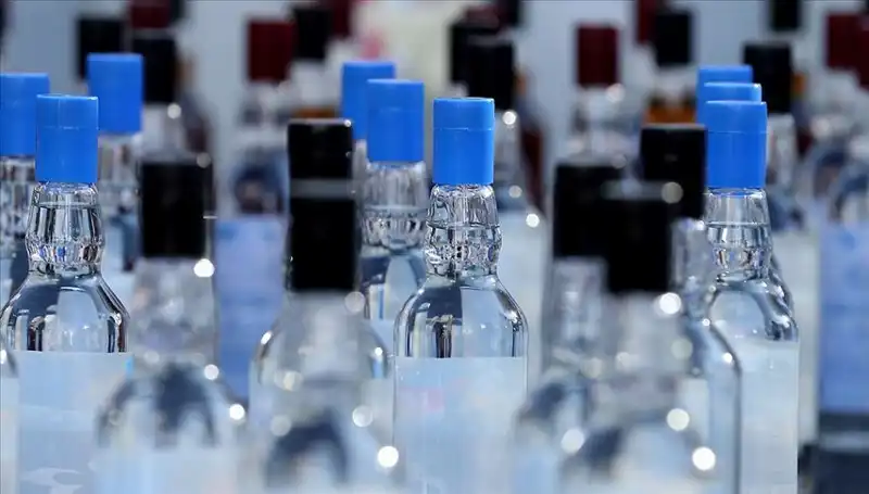 Mersin'de 93 Litre Kaçak İçki Ele Geçirildi: Gizlice Tüketilen Alkol Tehlikesi