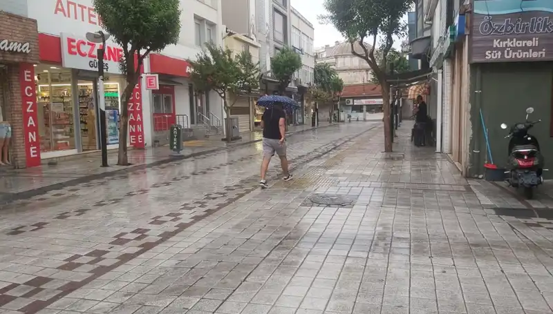 Kırklareli'de Sağanak Yağışın Psikolojik Etkileri: Duygu Durumumuzu Nasıl Değiştirir?