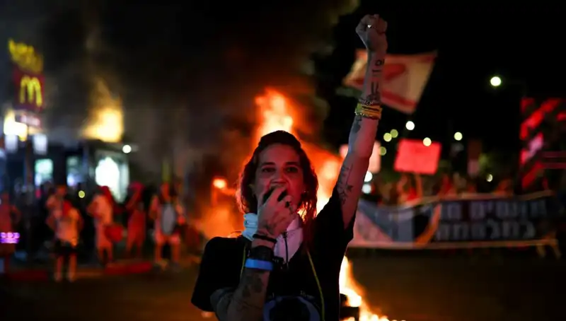 İsrail'de Sokaklarda Binlerce Kişi: Gazze Savaşına Son Verin!