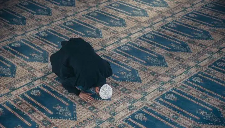Cuma Namazı Saati ve Kılınışı: Bilmeniz Gereken Her Şey