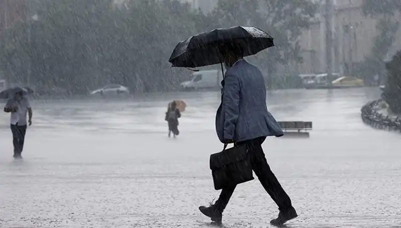 Meteoroloji Uyardı: Türkiye'yi Sağanak Yağışlar ve Zorlu Hava Koşulları Bekliyor