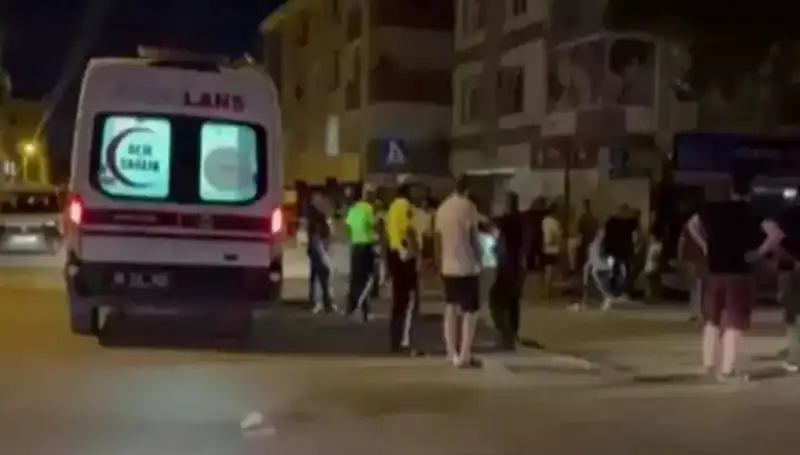 Alkollü Sürücü Yaya Tartışmasında Kamyonetle İki Kişiyi Ezdi