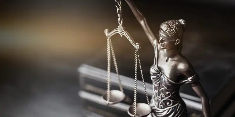 Ceza Hukukunda Hakaret ve Tehdit Suçları: Erezoğlu Hukuk'tan Uzman Yardım