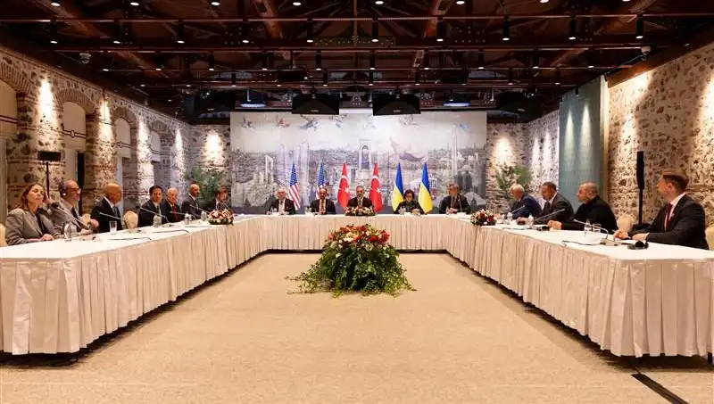 Barış Masasında Kritik Gün: Üçlü Toplantı ile Umutlar Yeniden Yeşeriyor