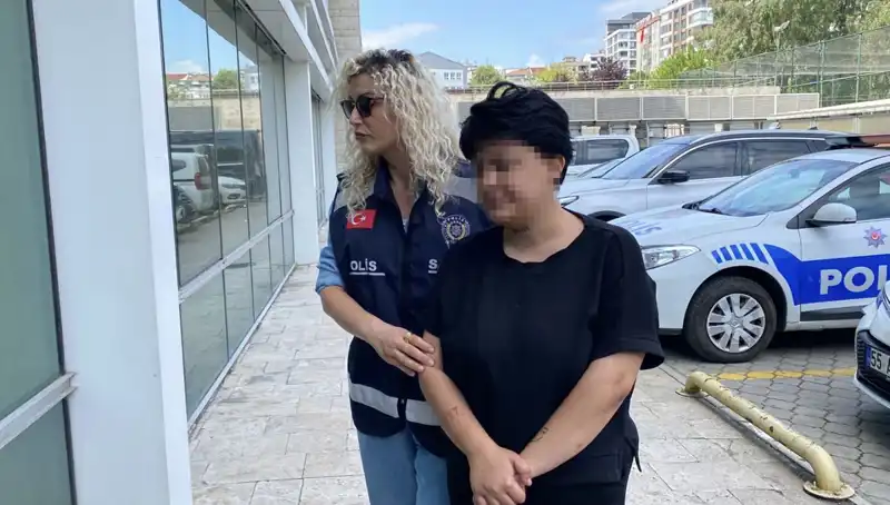 Annesini 11 Yerinden Bıçaklayan Genç: Psikolojik Durumu ve Aile Dinamikleri