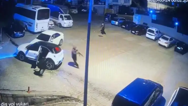 Kağıthane'de Maskeli Saldırganların Dehşet Anları: Psikolojik Etkileri ve Mümkün Senaryolar