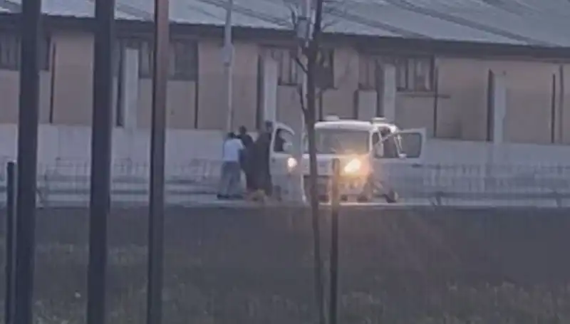 Drift Yaparken Faciadan Dönülen Anlar: Araç Yoldan Fırladı
