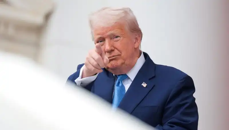 Trump'ın Epstein Belgeleri: Adalet Bakanlığı'nın Açıklamaları ve Olası Psikolojik Sonuçlar