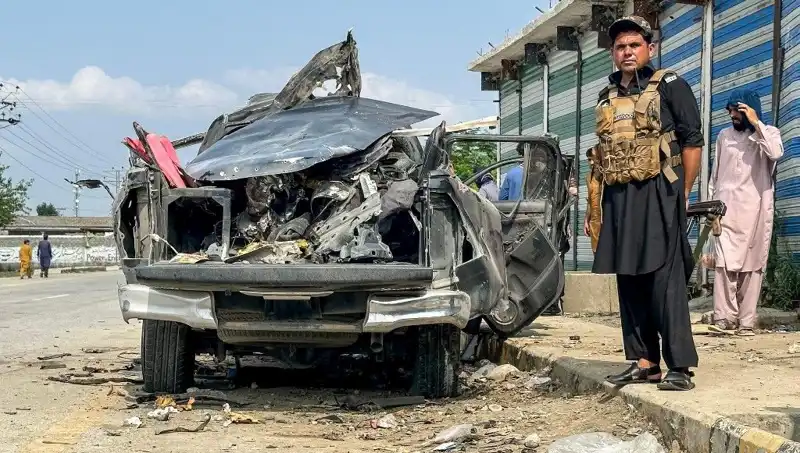 Pakistan’da Patlama: Hükümet Yetkilileri ve Polisi Hedef Alan Saldırı