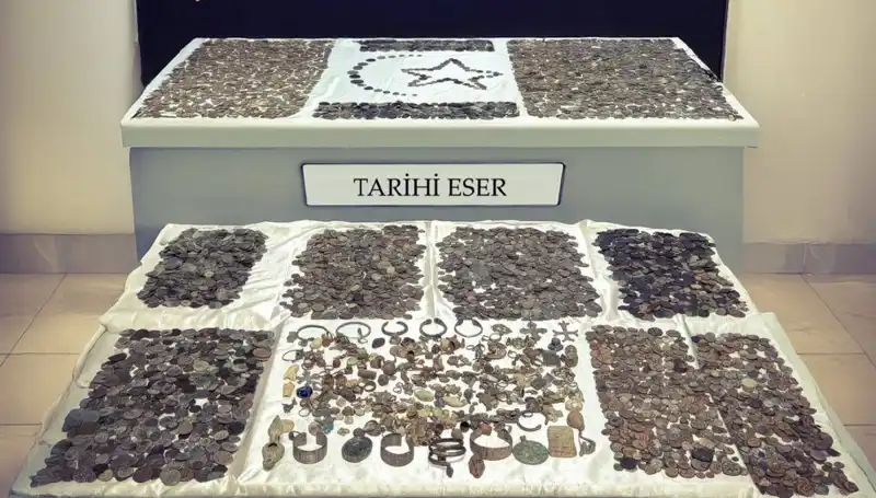 Türkiye Sınırında 12.770 Tarihi Eser Ele Geçirildi: Kültürel Mirasımıza Sahip Çıkmak