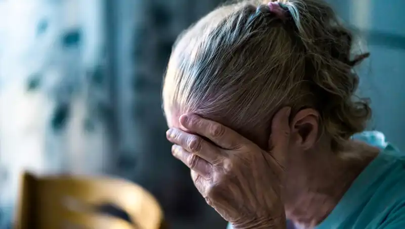 Alzheimer'a Yol Açan Alışkanlıkları Nöroloji Profesörü Açıkladı