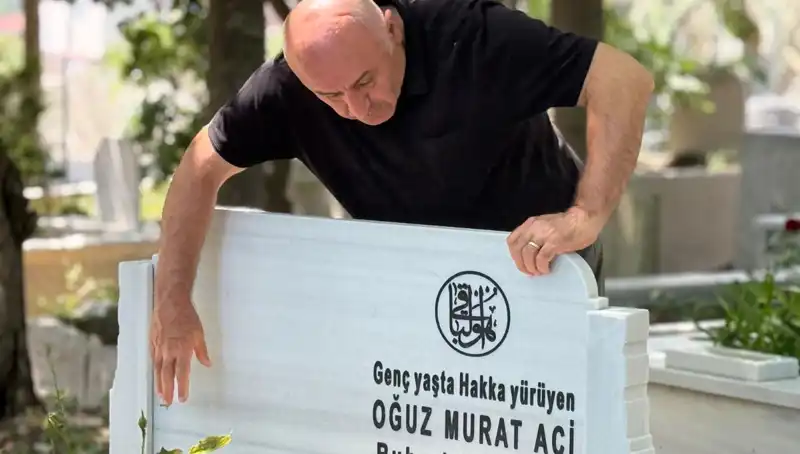 Acı Ailesinin Hüzünlü Babalar Günü: Kayıp ve Hatıralar İç İçe